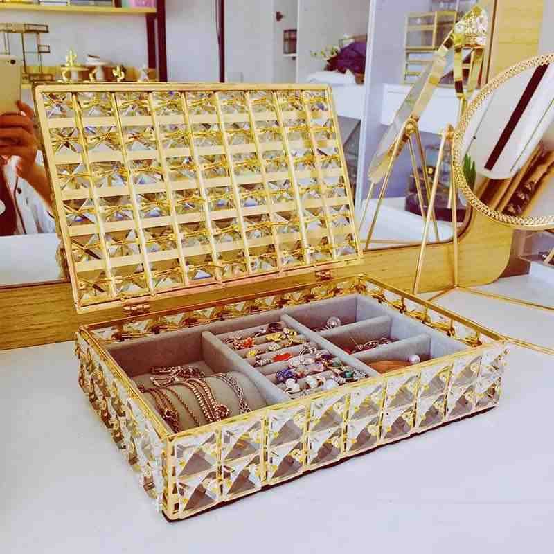 احدى صور الاعلان