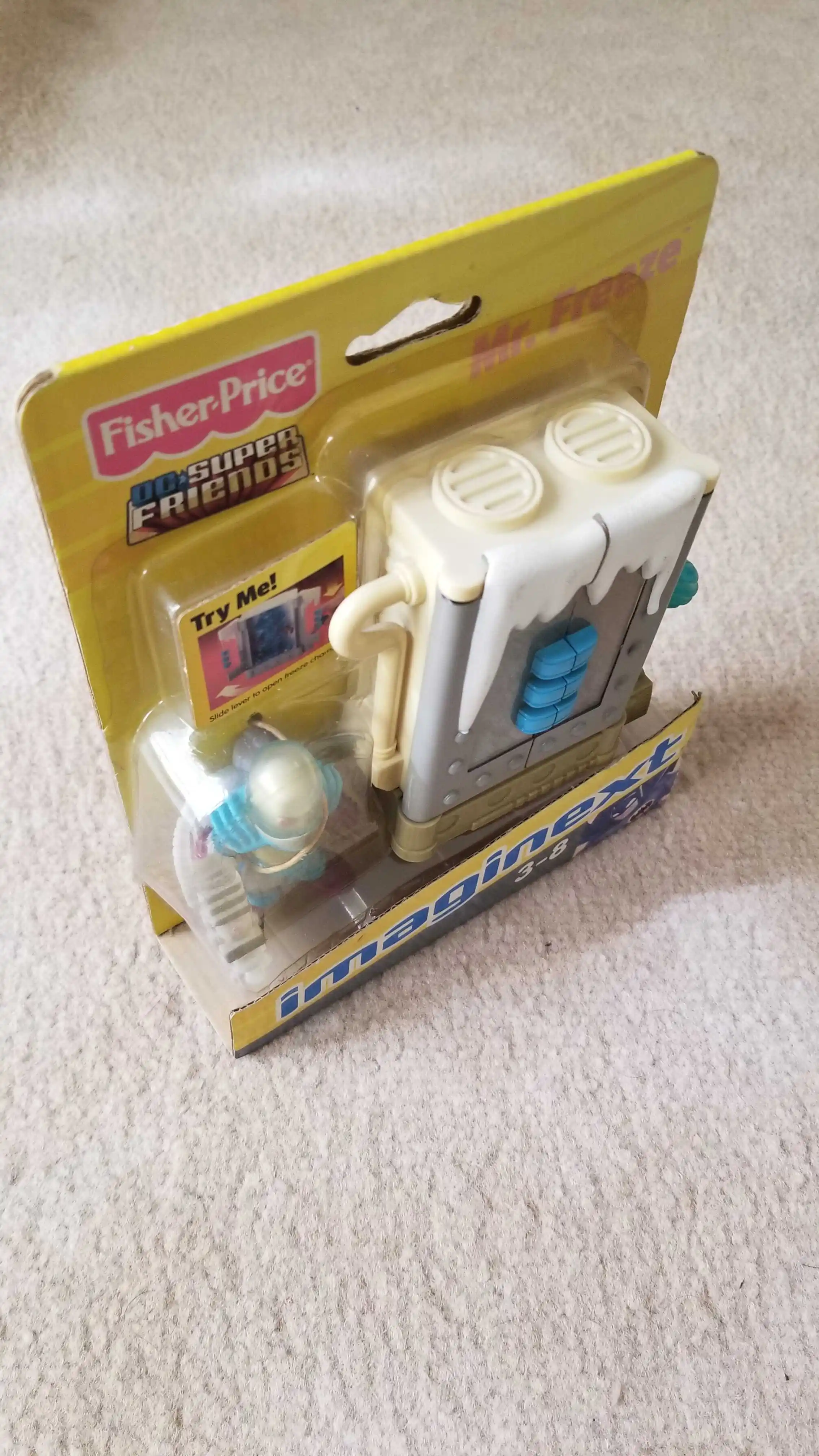 احدى صور الاعلان