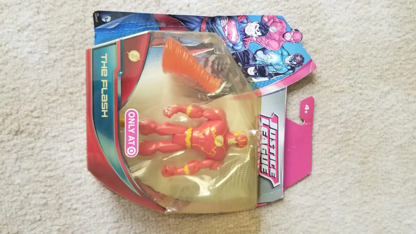 احدى صور الاعلان